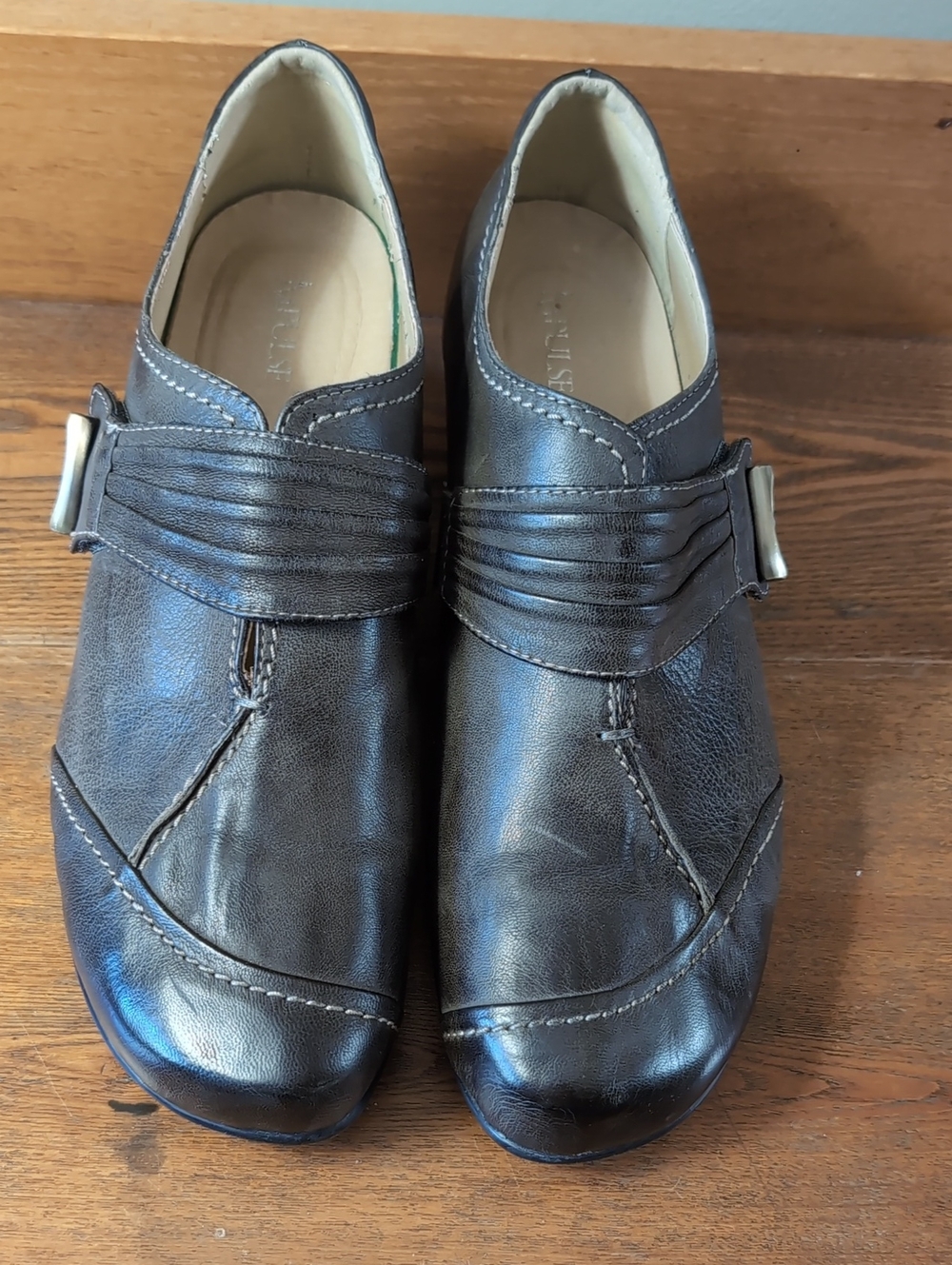 Women's Casual Slip-On Leather Shoes in Dark Taupe